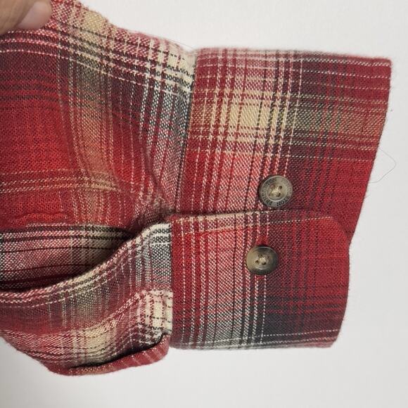 Pendleton Men’s L Red Plaid Long Sleeve Button Front Flannel Shirt 100% Cotton - Picture 4 of 10
